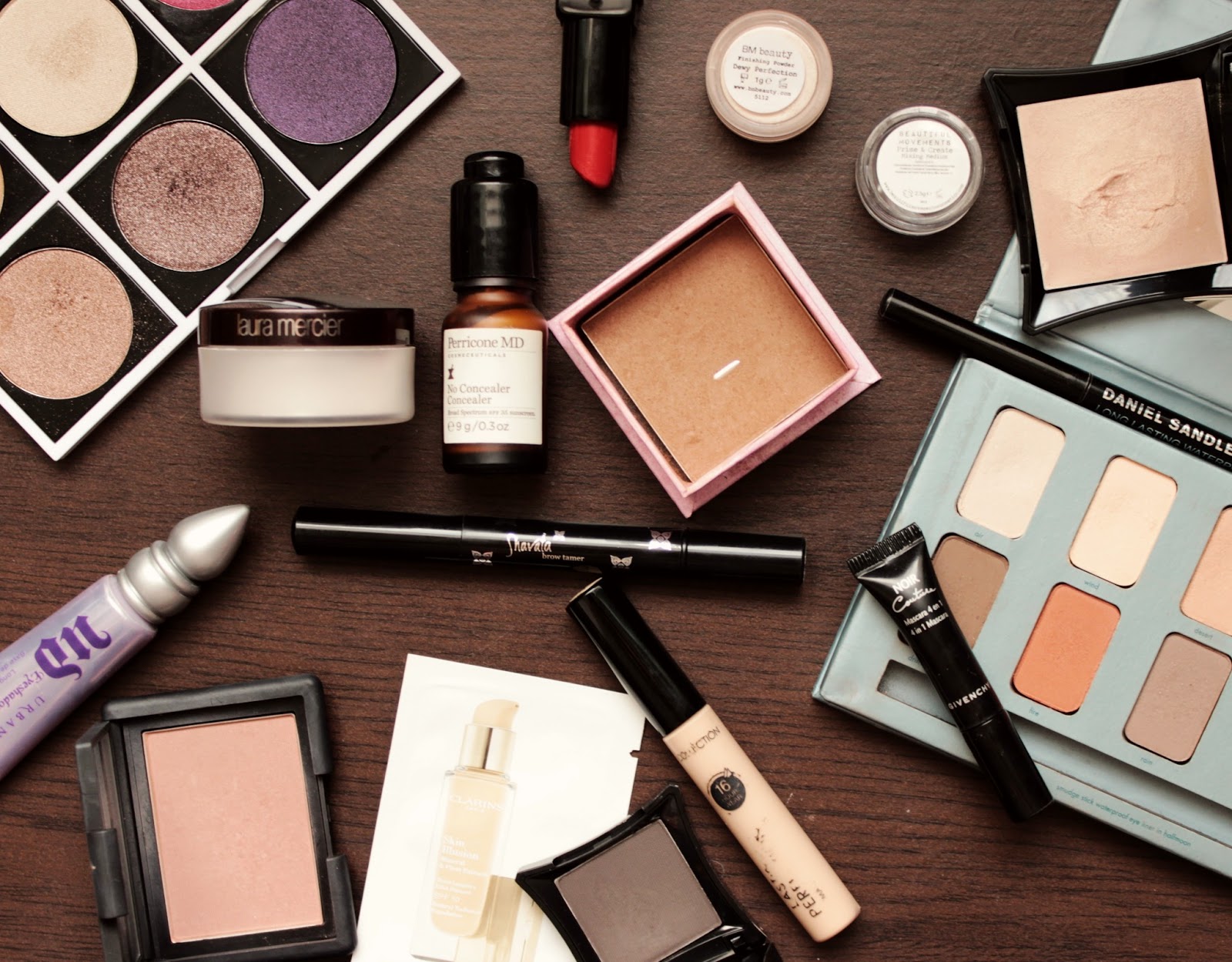 TEN COMMON MAKEUP MISTAKES ONE SHOULD AVOID – SPARKLE WORDS, social blog